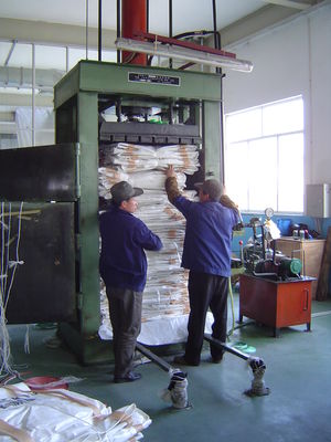 購入 3000ポンドまでの化学物質のフレコン認定国連大きな袋の容量 online manufacture